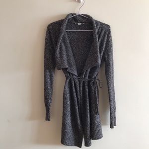 Expecting or not, this cardigan is for all!